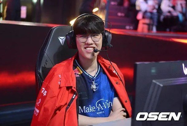 LCK T1 vs HLE: Hanwha Life Esports Stuns T1